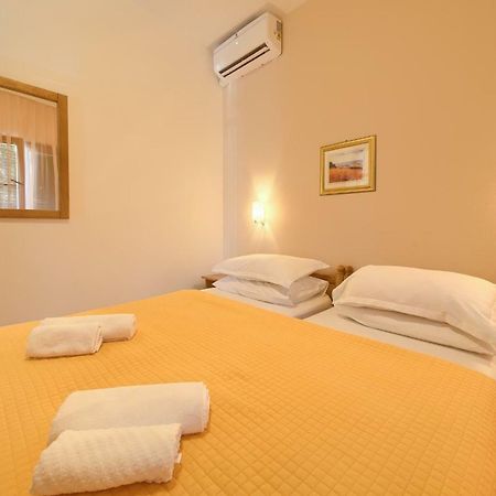 Apartments Loncar Крк Экстерьер фото