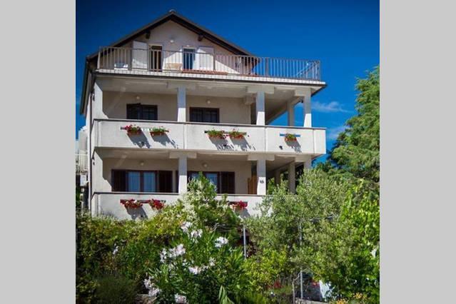 Apartments Loncar Крк Экстерьер фото