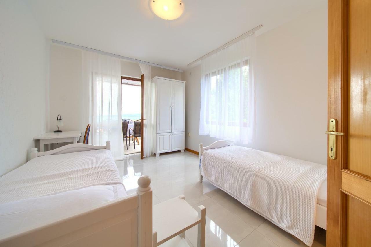 Apartments Loncar Крк Экстерьер фото