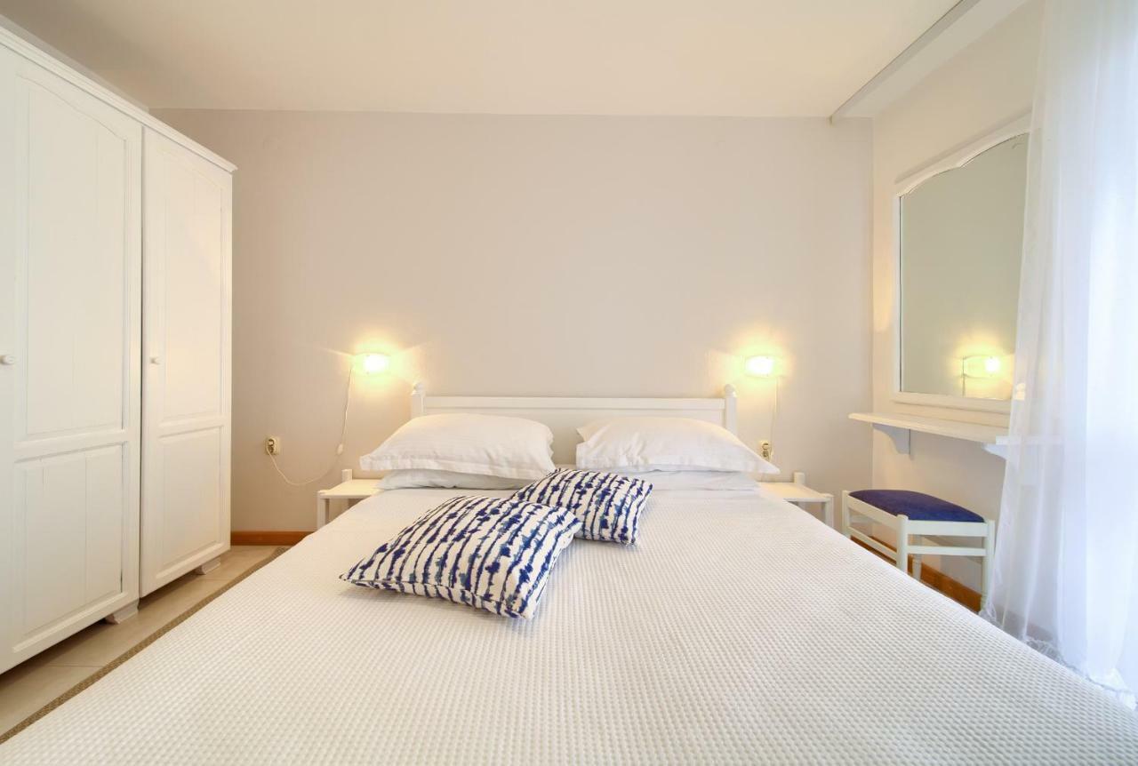 Apartments Loncar Крк Экстерьер фото