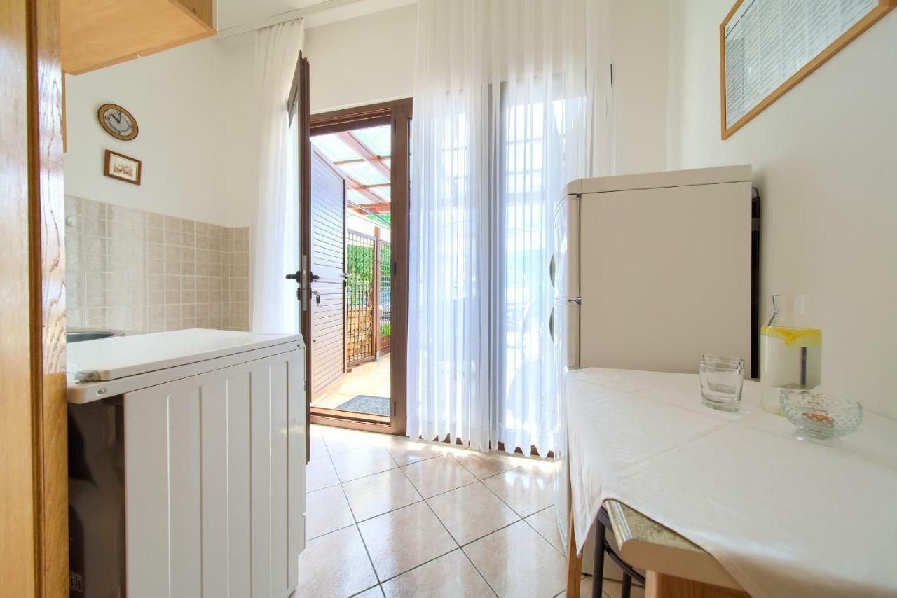 Apartments Loncar Крк Экстерьер фото